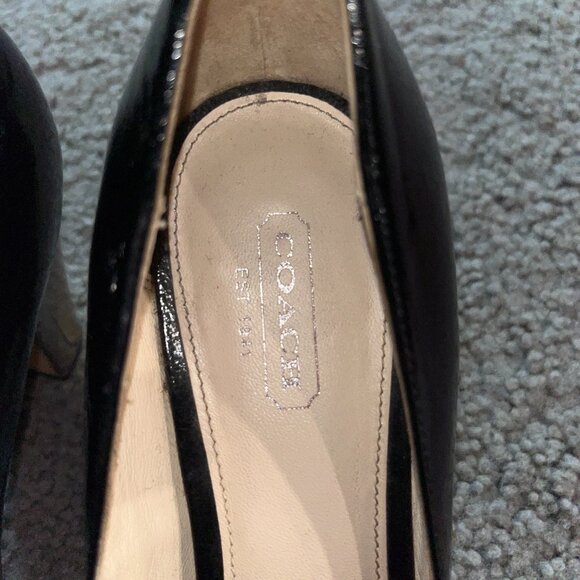 COACH HANNAH PEEP-TOE BLACK PATENT LEATHER PUMPS SILVER LOGO HARDWARE -EUC- 7.5B - Picture 5 of 13